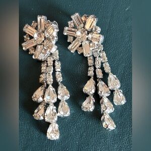 Elegant Silver Crystal Drop Earrings